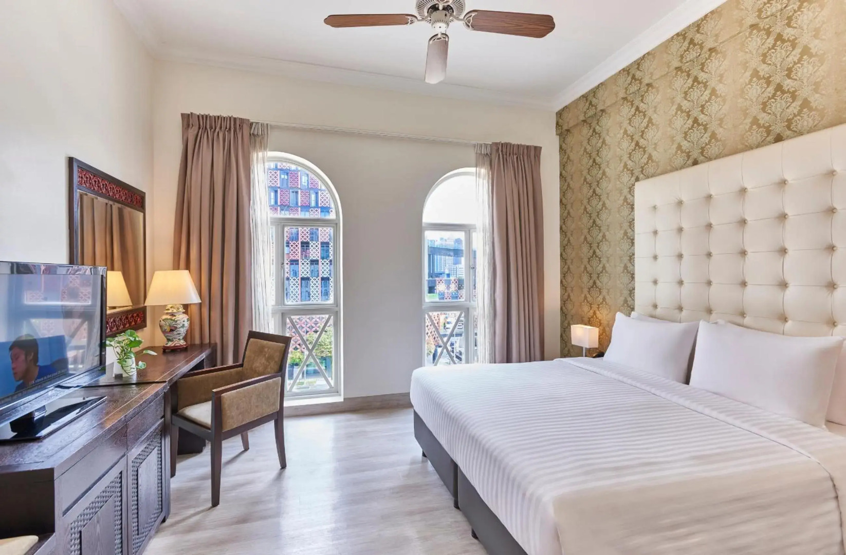 Photo - Village Hotel Albert Court by Far East Hospitality