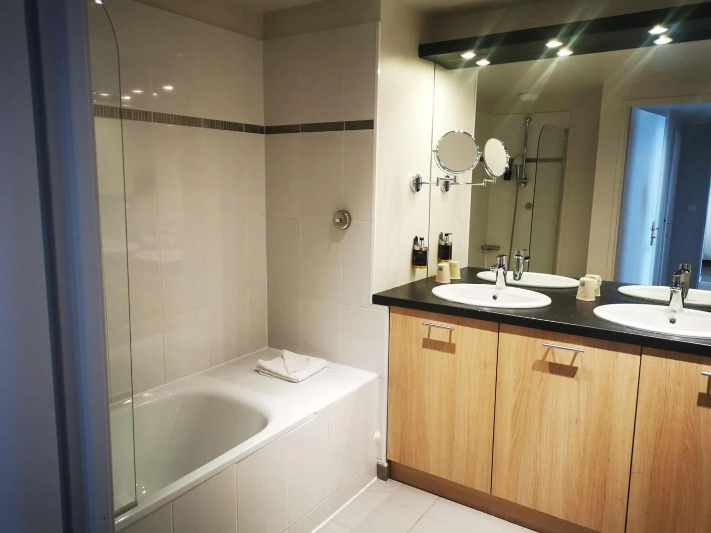 Photo - Residhome Asnieres