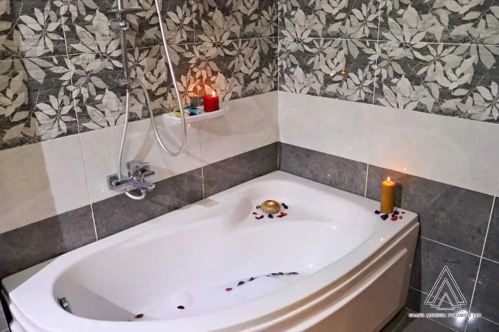 Foto - Luca Pyramids Inn