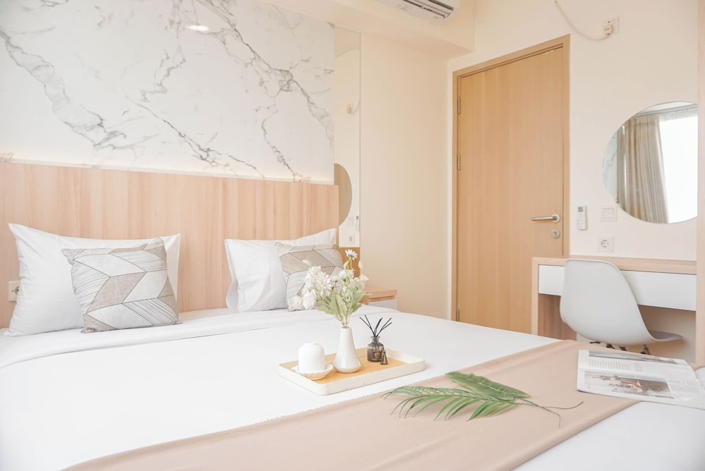 Modern 3Br Apartment At Meikarta