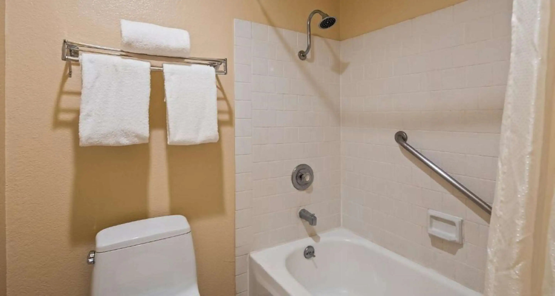 Foto - SureStay Plus Hotel by Best Western Sacramento North