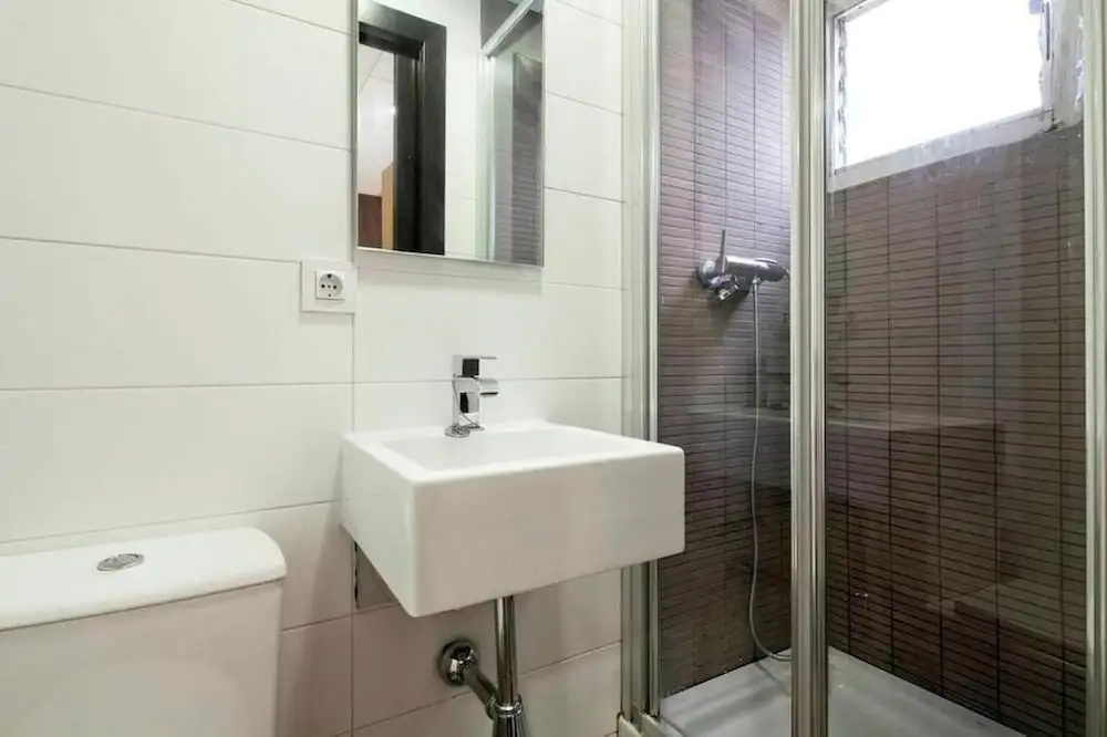 Photo - Hostal Putxet by gaiarooms