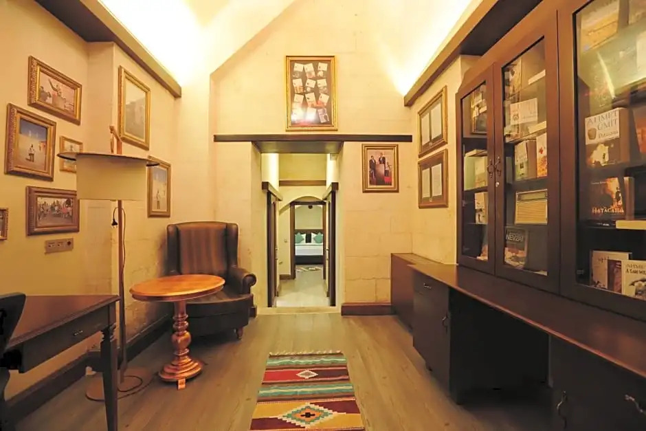 Photo - Sirehan Hotel