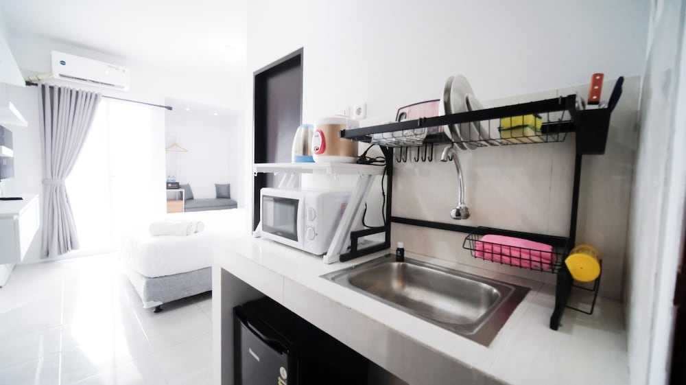 Well Furnished And Homey Studio (No Kitchen) Apartment At Suncity Residence
