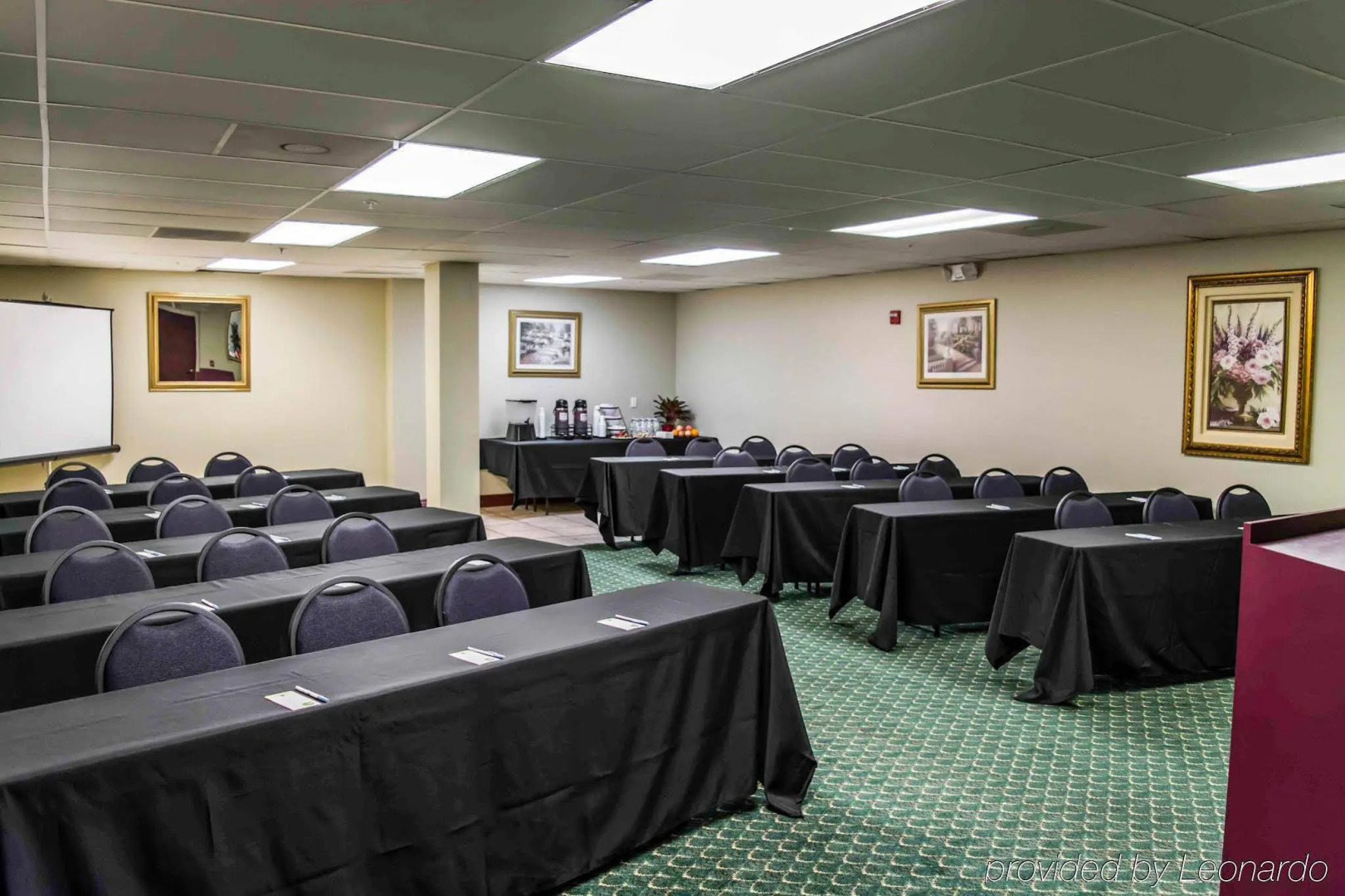 Photo - Comfort Inn St Petersburg North