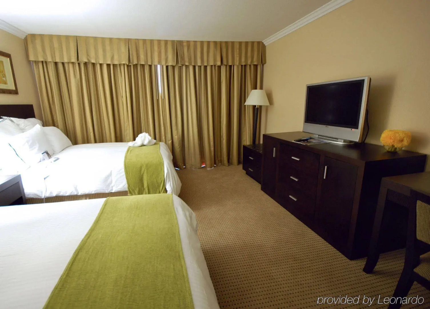 Foto - The Buena Park Grand Hotel & Suites