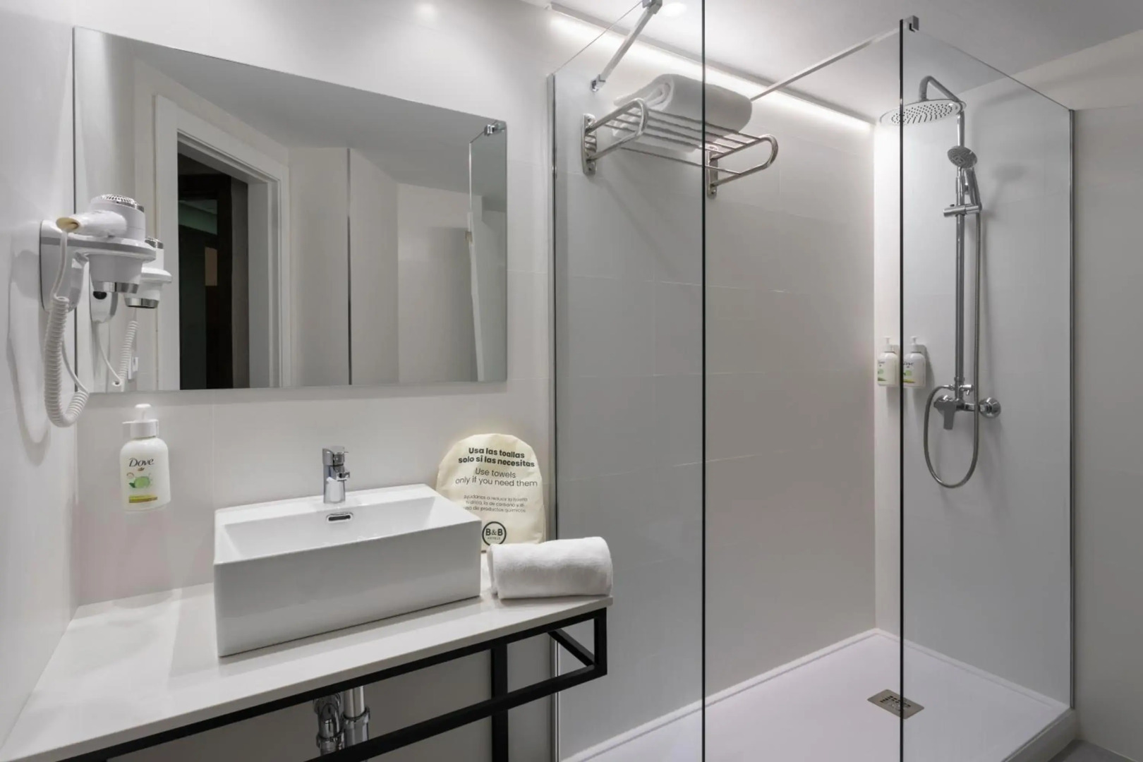Photo - B&B HOTEL Zaragoza Royal