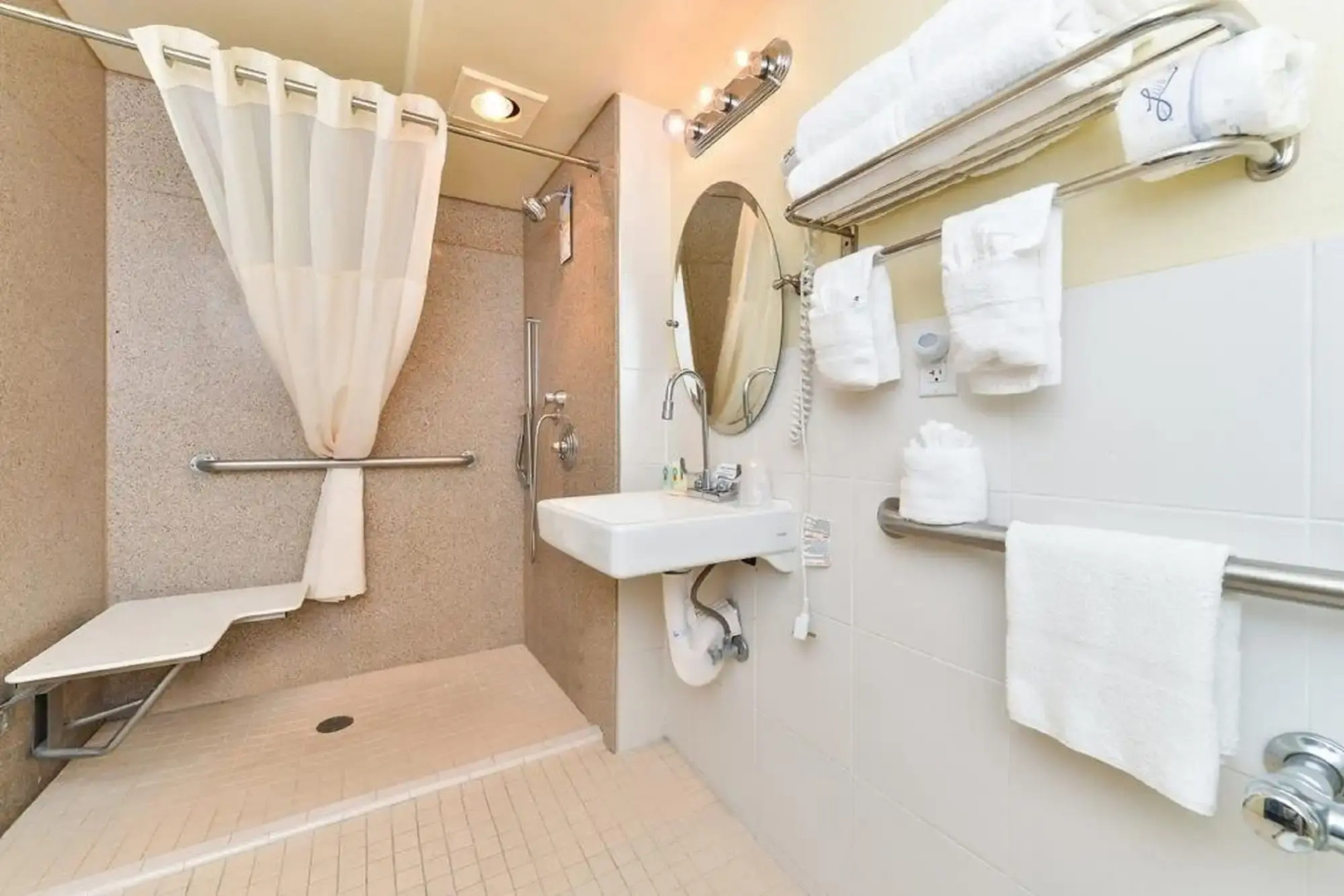 Photo - Quality Inn & Suites Montebello - Los Angeles