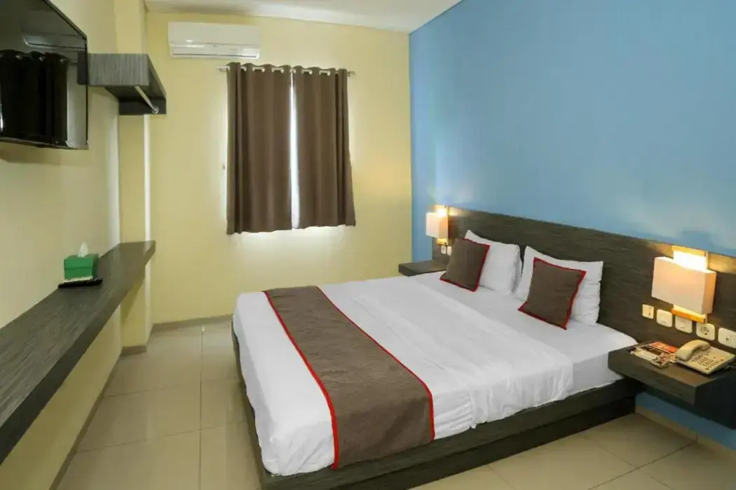 Foto - Super OYO Townhouse OAK Hotel Fiducia Pondok Gede