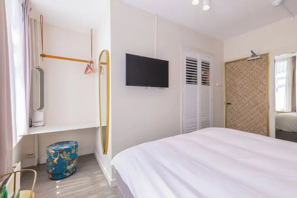 Photo - LOT Hotel