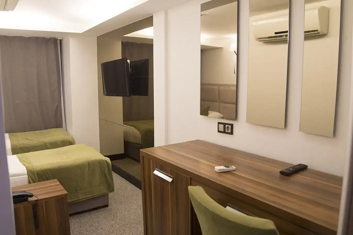 Photo - The 22 Hotel