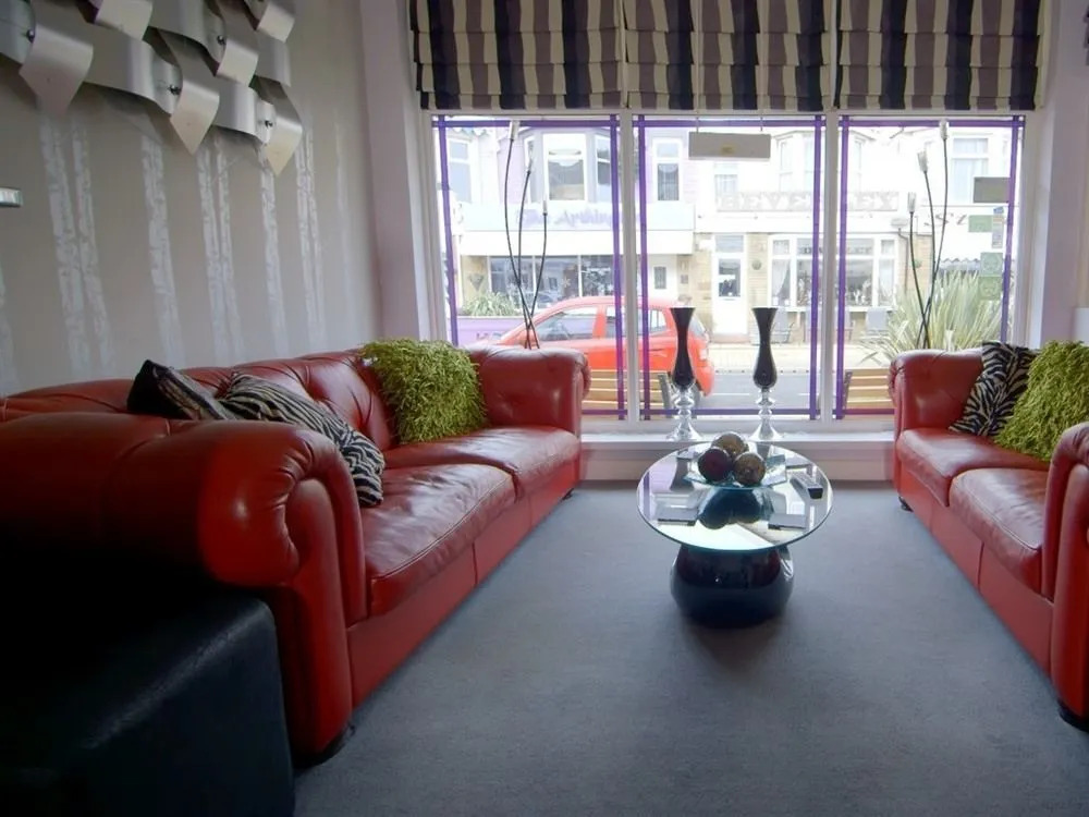 Photo - Kenley Hotel