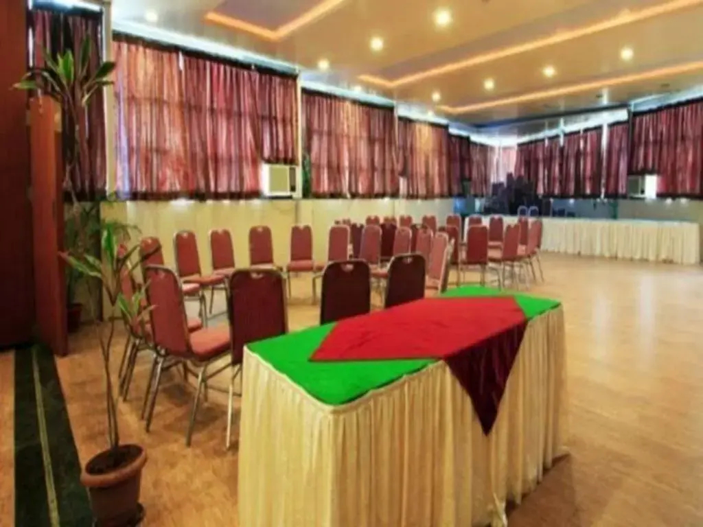 Foto - Super Hotel O Grandeur By orbit Hotels Near Chennai shopping mall