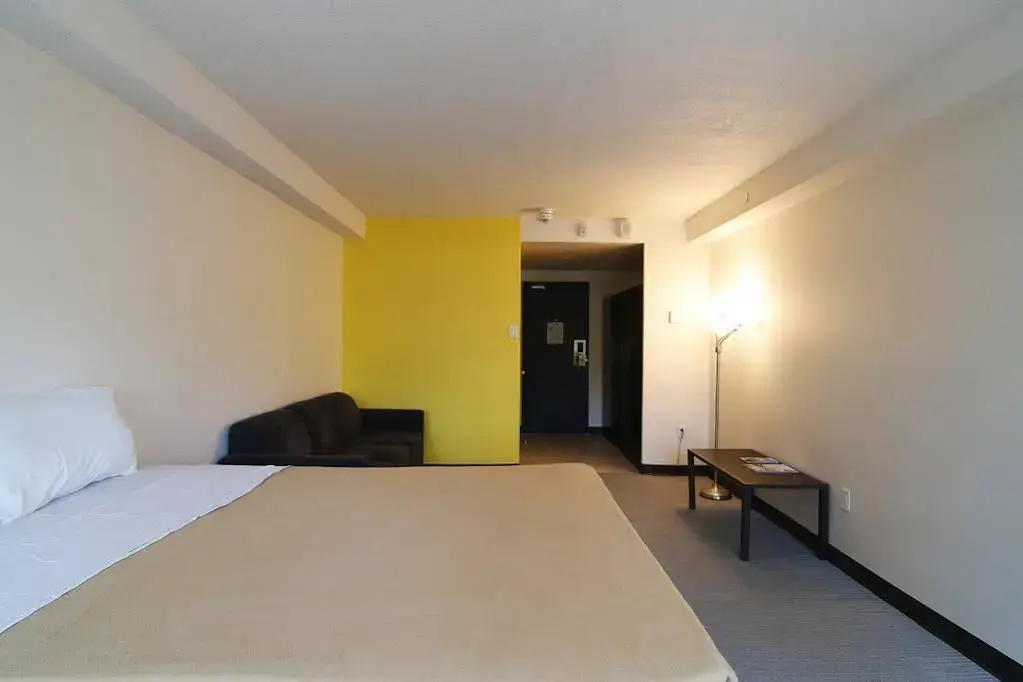 Photo - Parkside Student Residence Downtown Toronto