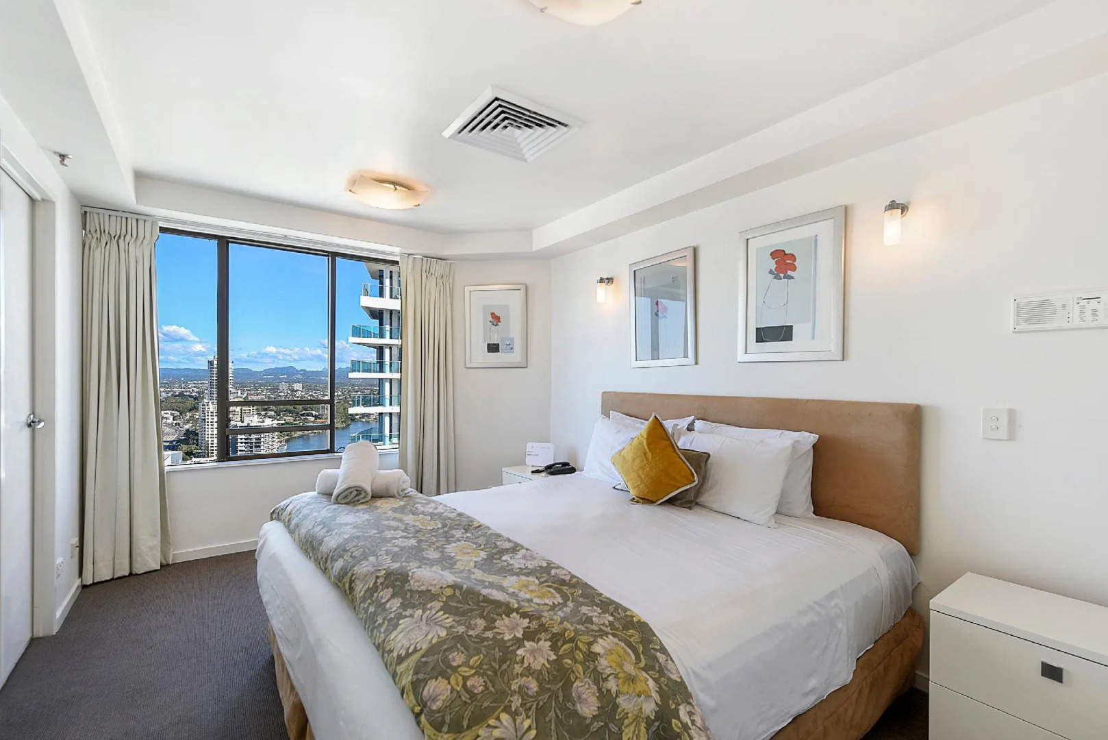 Photo - Surfers Century Oceanside Apartments