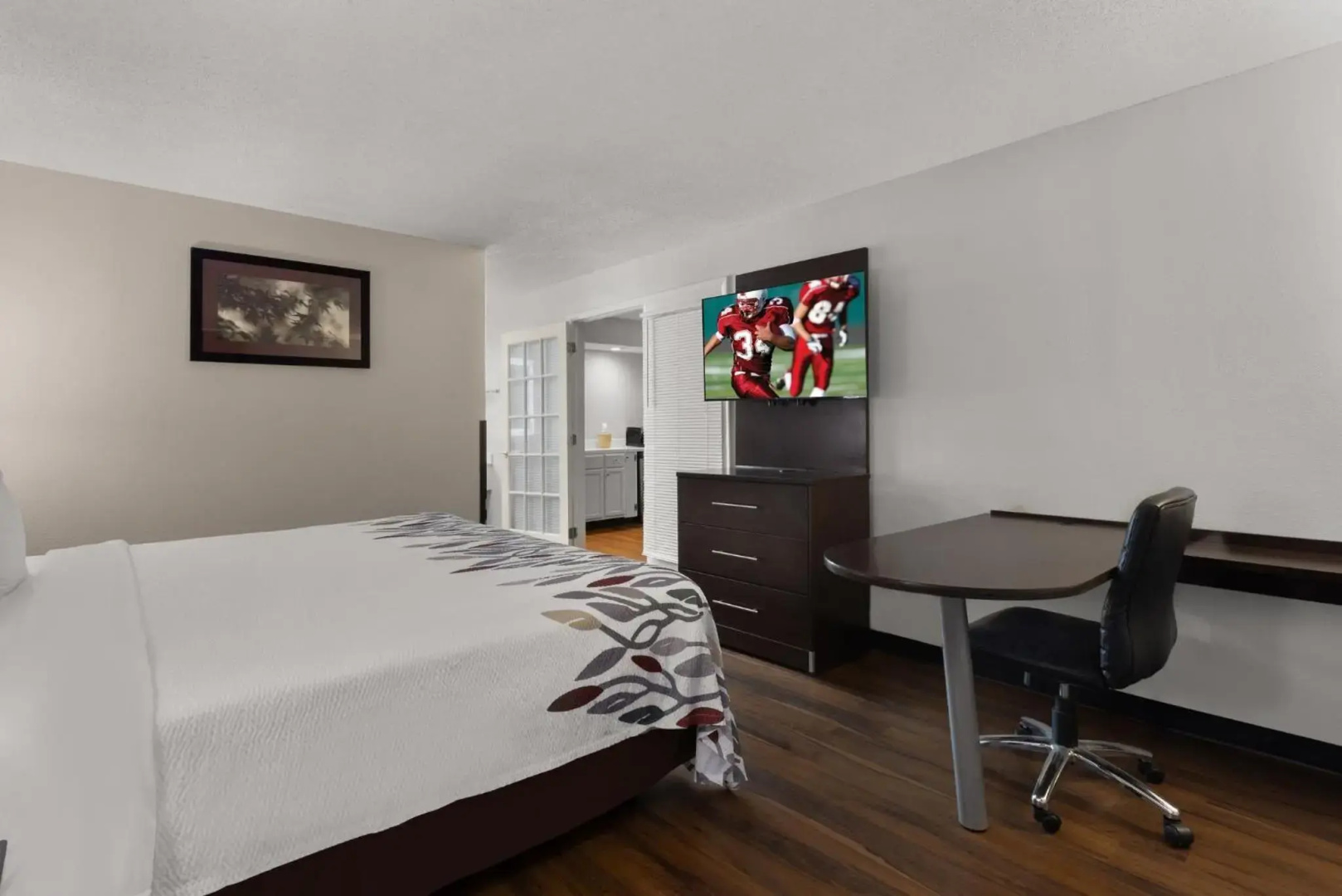 Photo - Red Roof Inn & Suites Savannah Airport