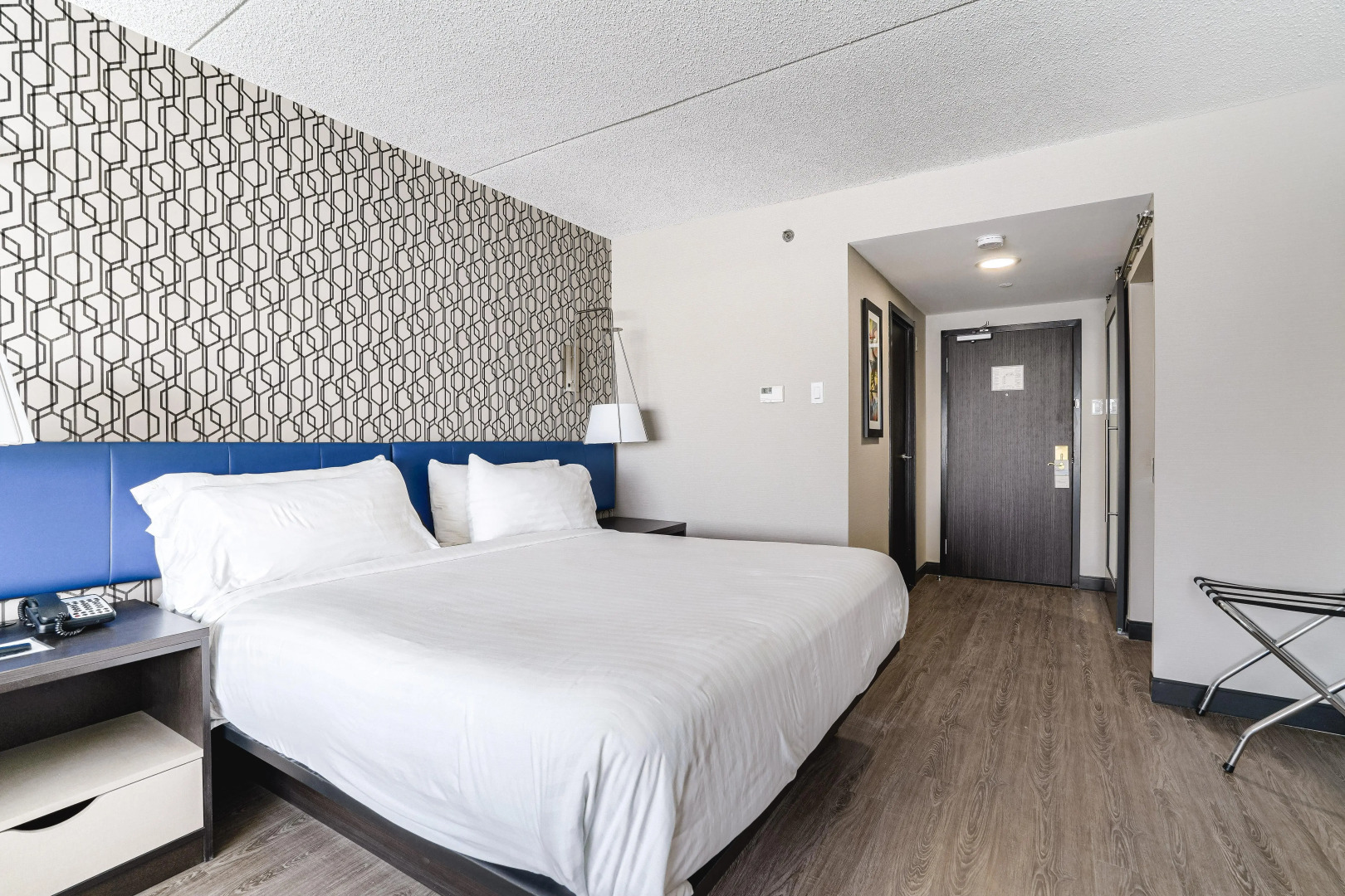 Photo - GLō Best Western Mississauga Corporate Centre