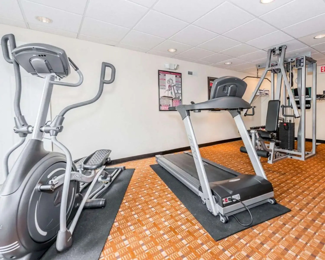 Photo - Baymont by Wyndham Indianapolis East