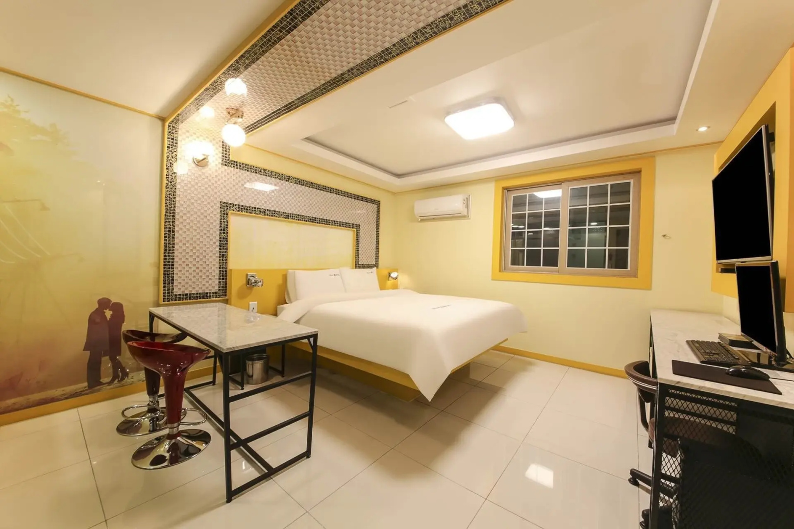 Photo - Sugar Hotel