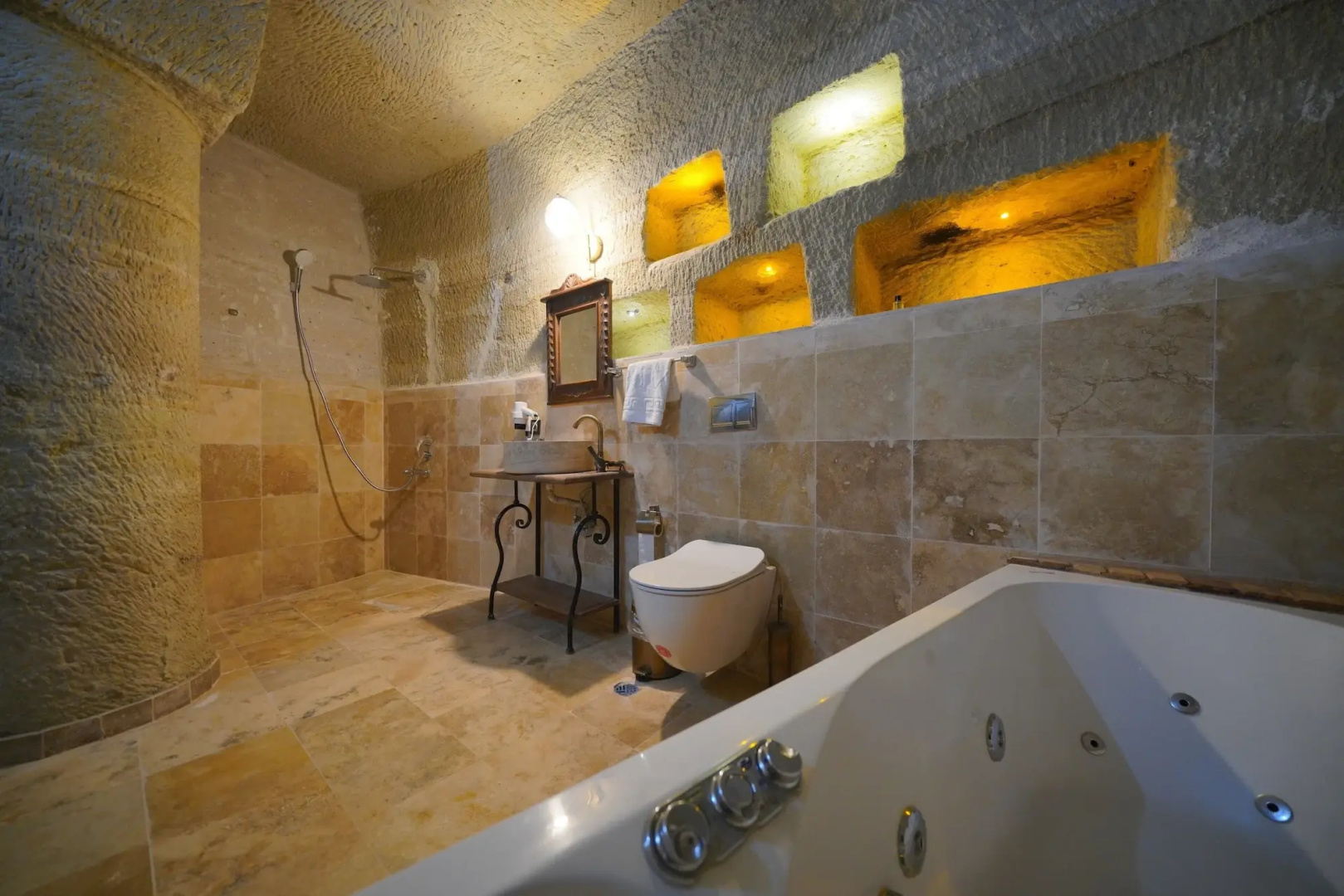 Photo - Travel Inn Cave Hotel