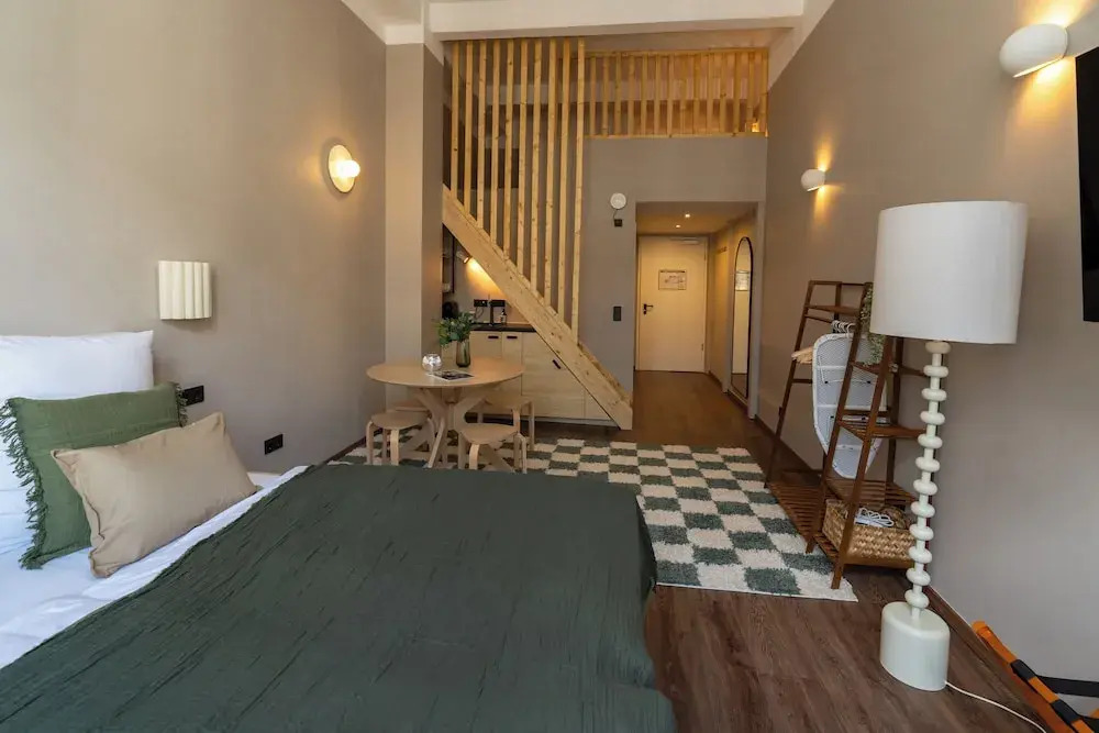 Photo - The Charming by Curt Suites