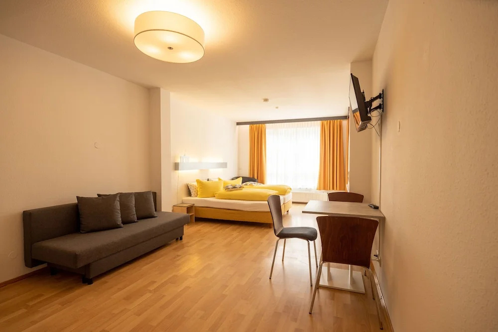 Photo - Ford Apartment