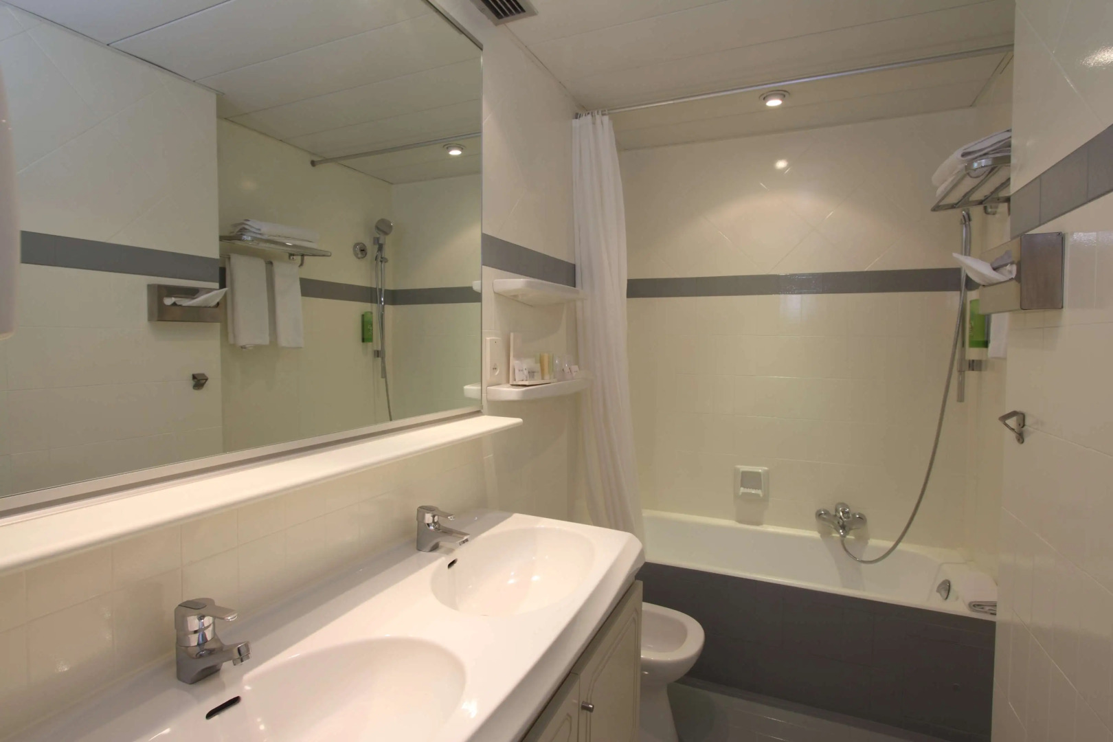 Photo - GOLDEN TULIP CANNES HOTEL de PARIS