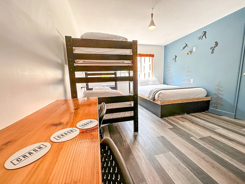 Photo - Hotel Squamish