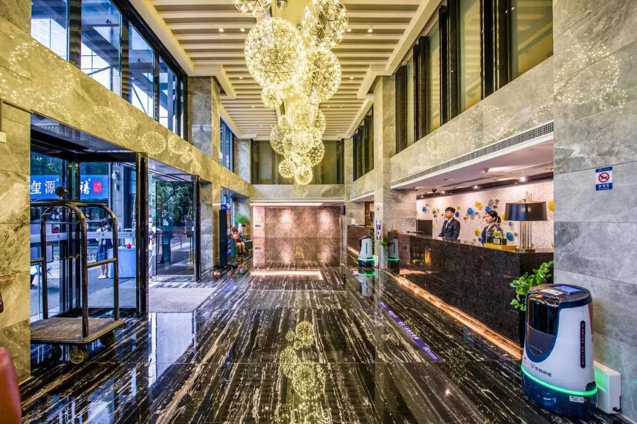 Photo - La Perle International Hotel