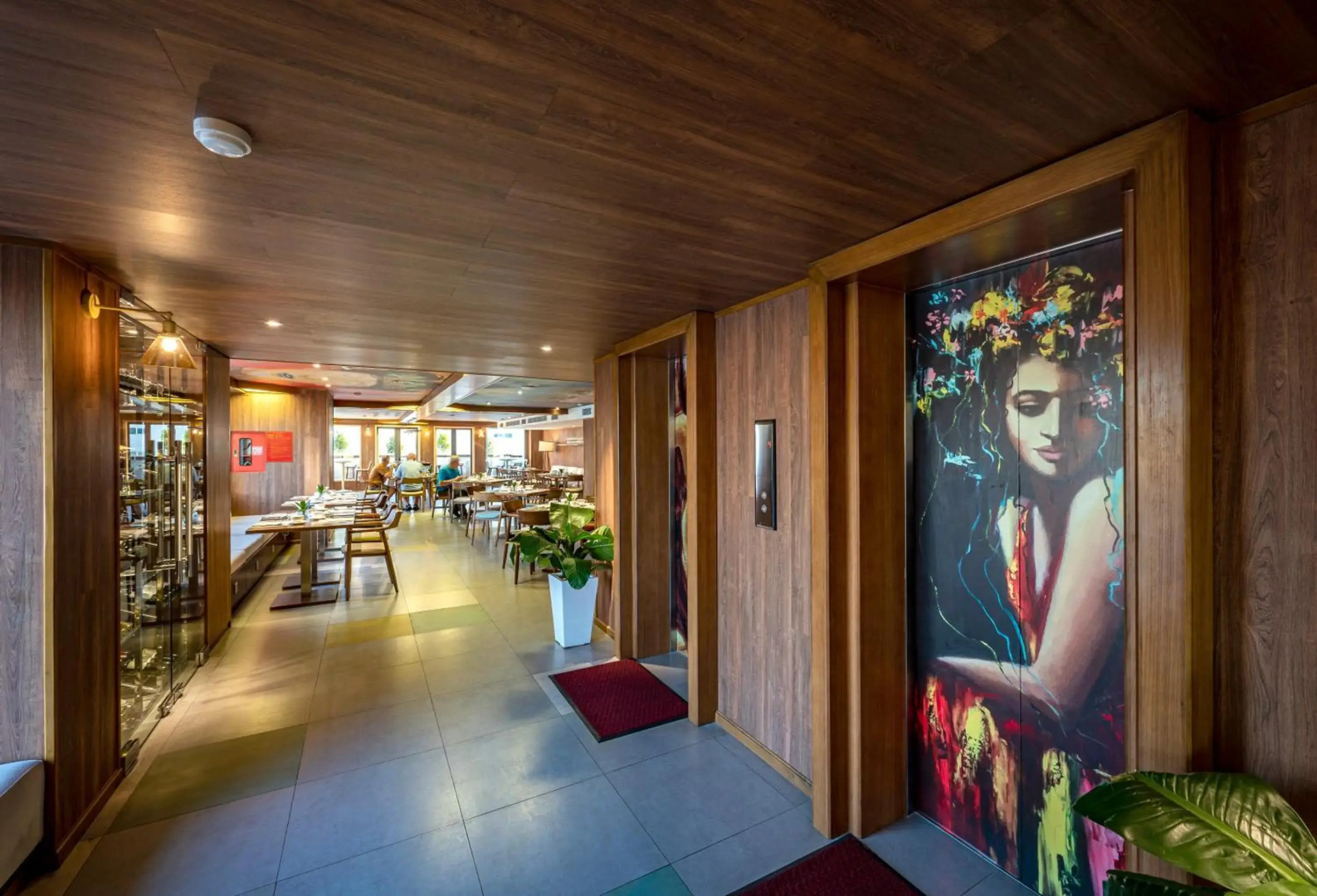 Photo - Icon Saigon - LifeStyle Design Hotel