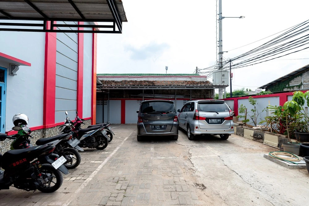 Photo - RedDoorz near Kelapa Gading
