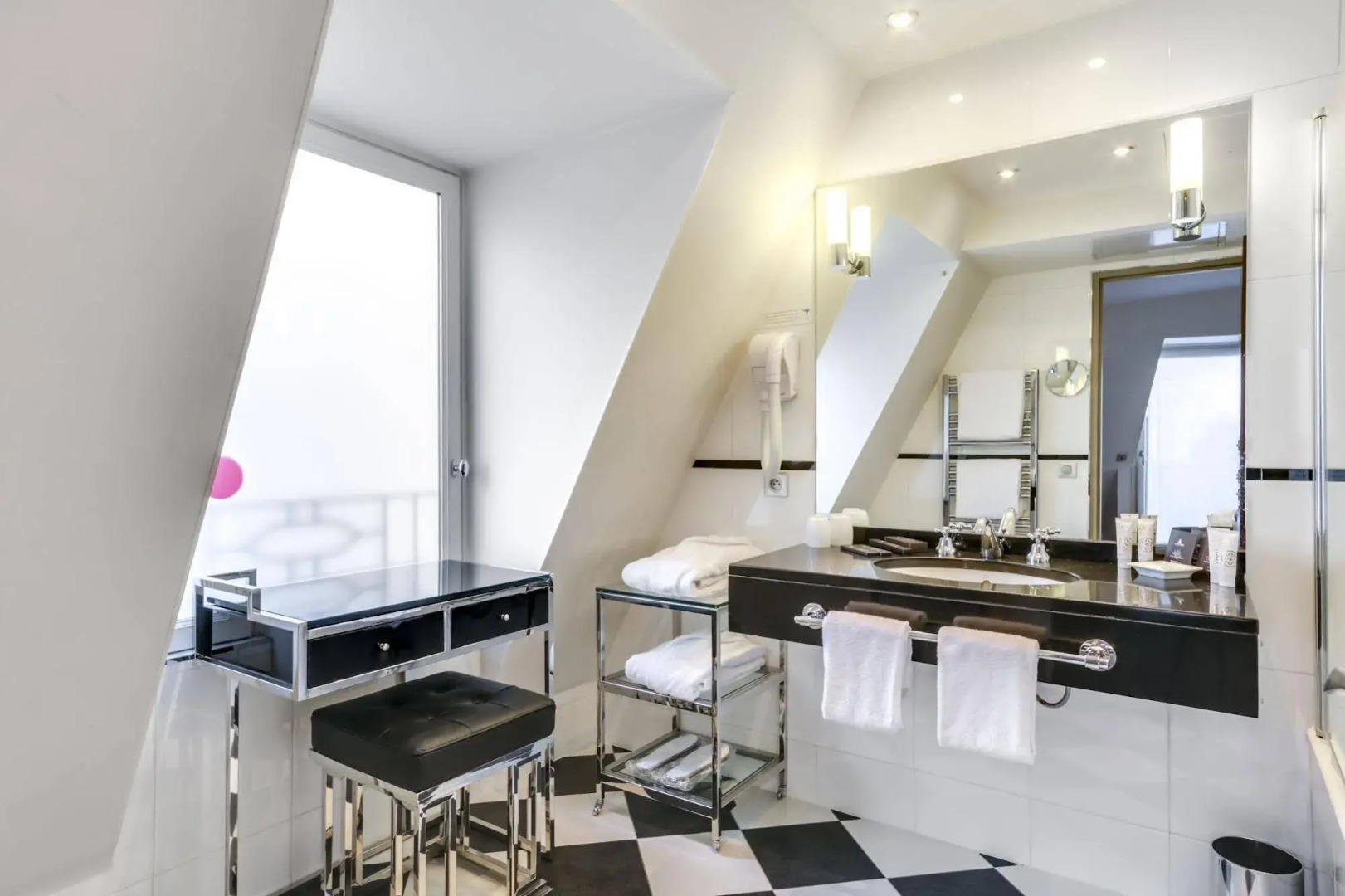 Photo - Le 12 Hôtel