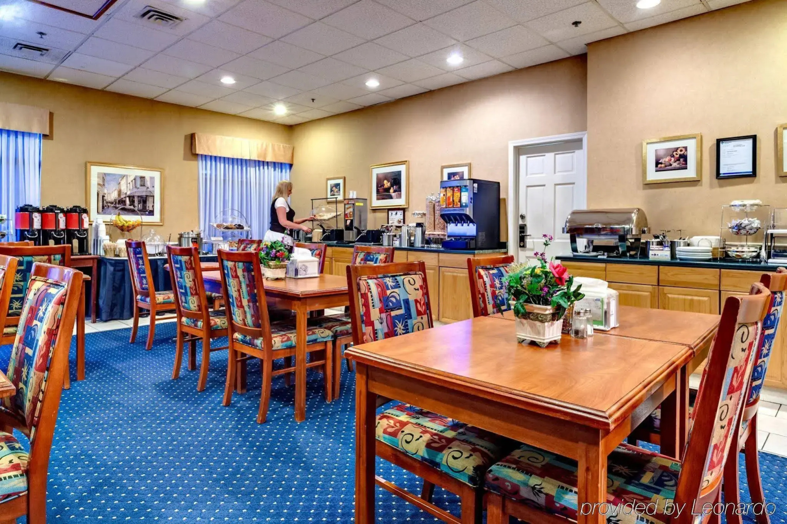 Photo - Best Western Plus Suites Downtown