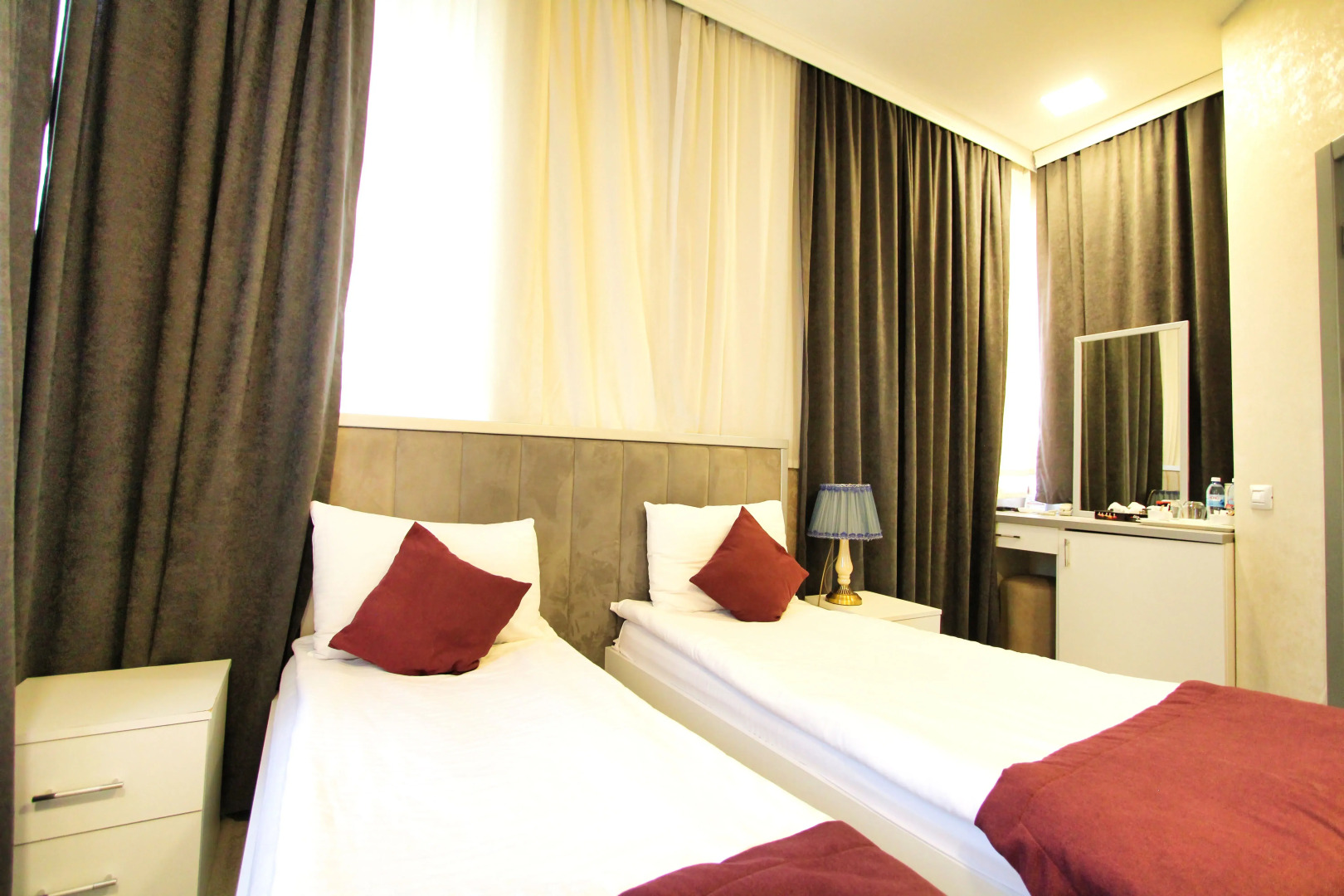 Photo - Old Sunday Hotel