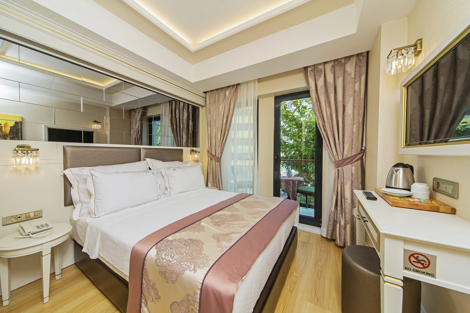 Foto - Grand Naki Hotel