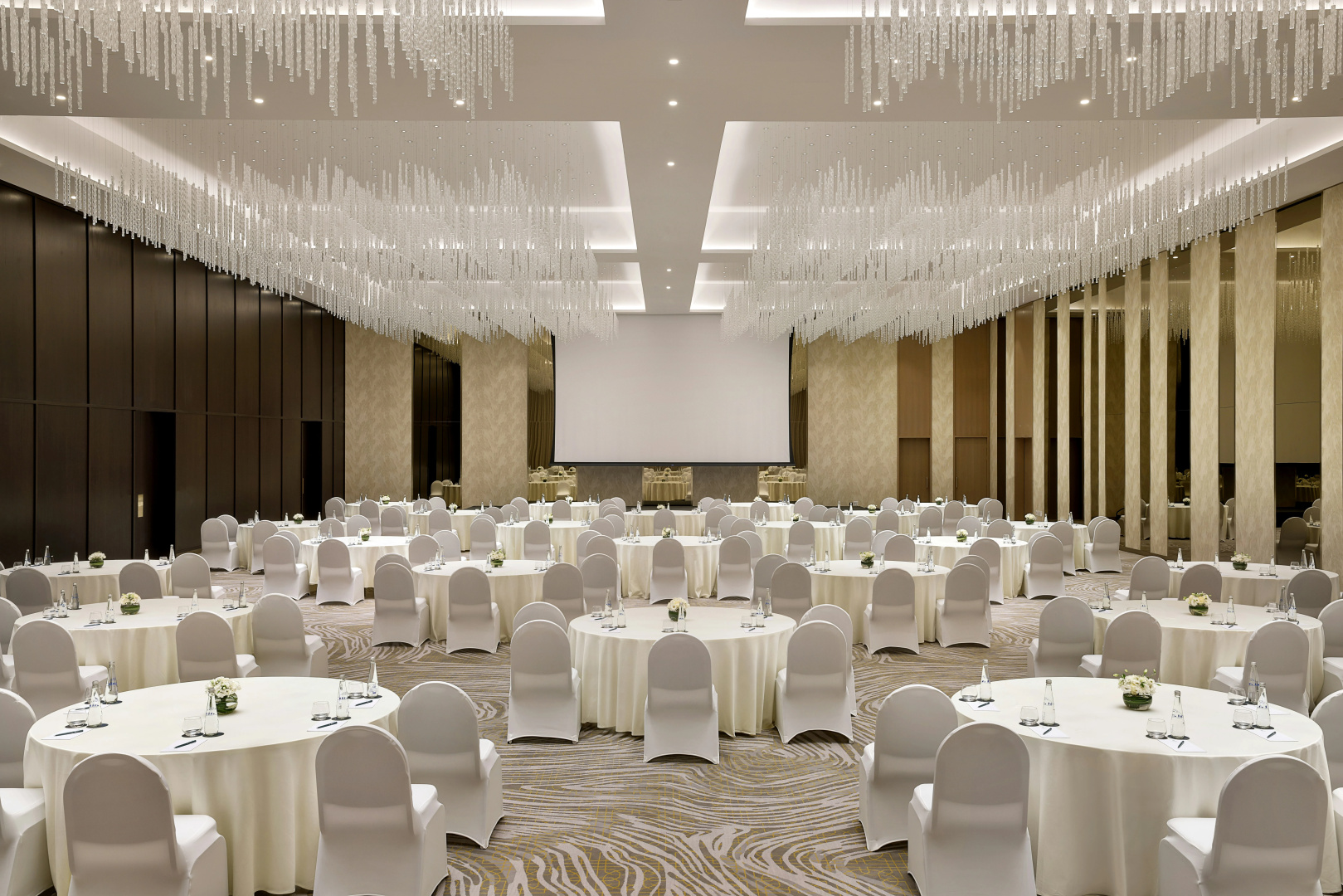 Photo - Embassy Suites By Hilton Dubai Business Bay