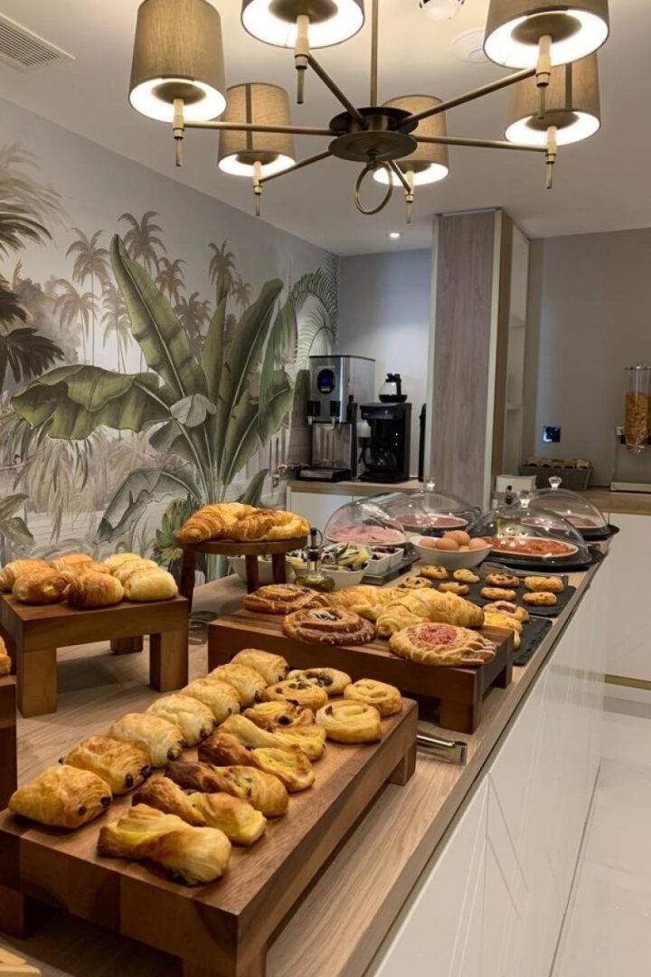 Photo - Oxford Hotel