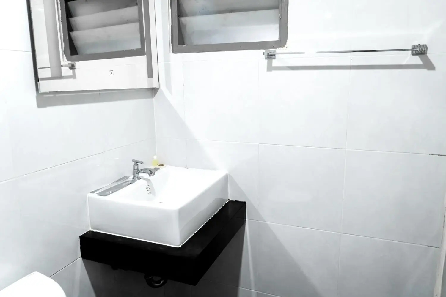 Photo - RoomQuest Bangkok Don Mueang Airport 1