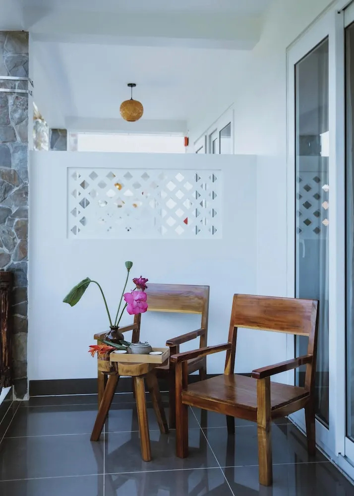 Charm Hon Rom Villas Resort