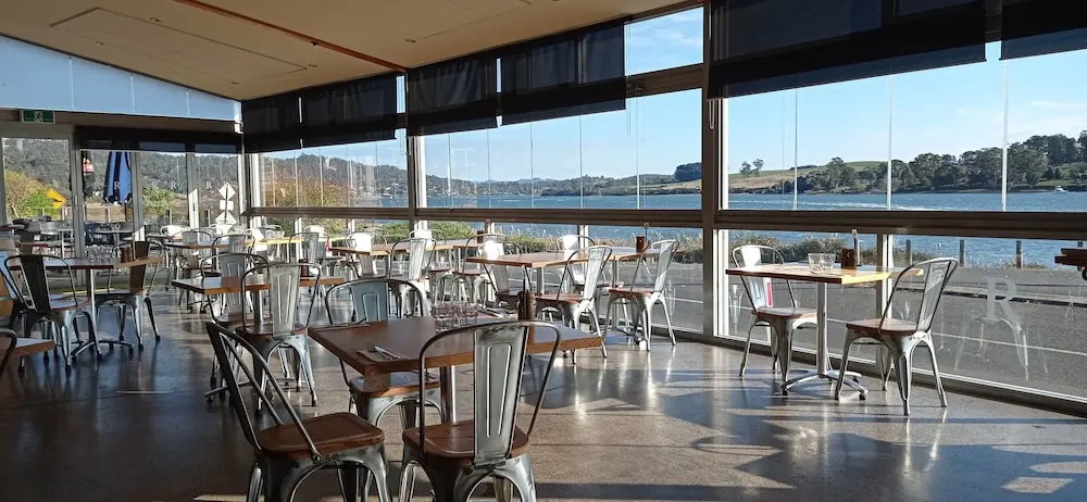 Photo - Rosevears Riverview Hotel