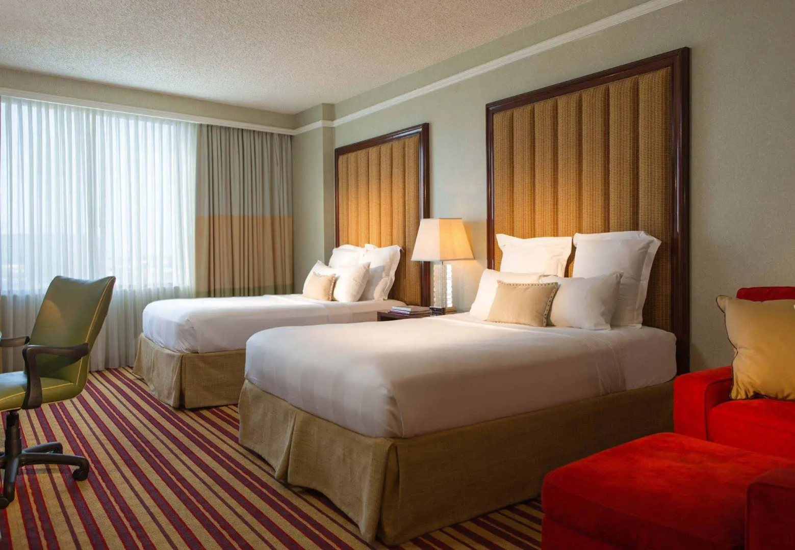 Photo - Renaissance Dallas Hotel