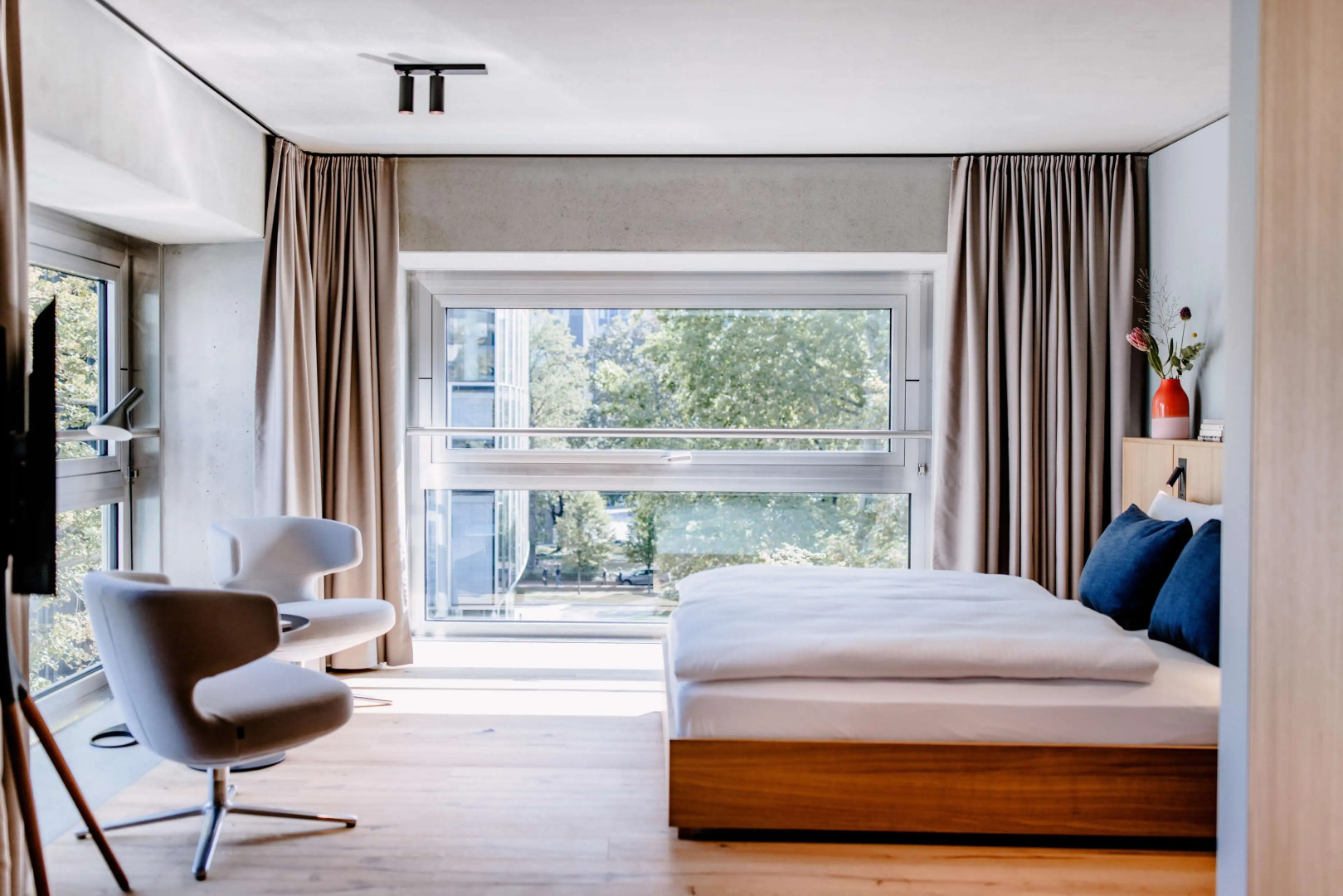 Foto - THE FLAG West M.