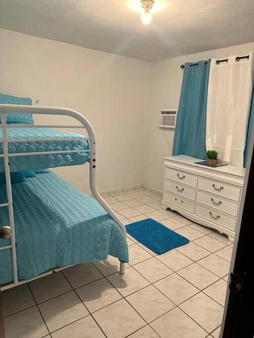 Second Floor 2br apt in the center of Santurce