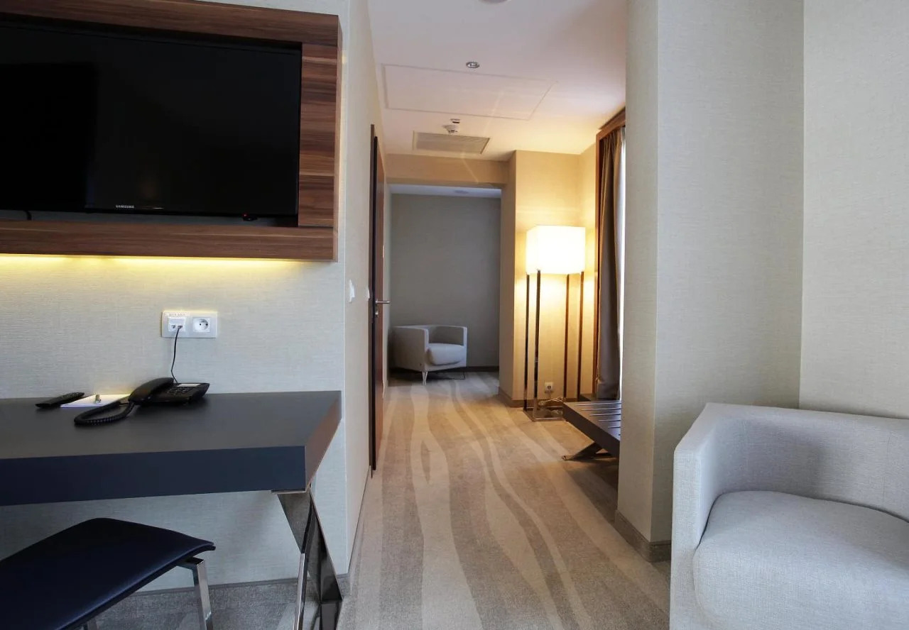 Photo - Warsaw Plaza Hotel