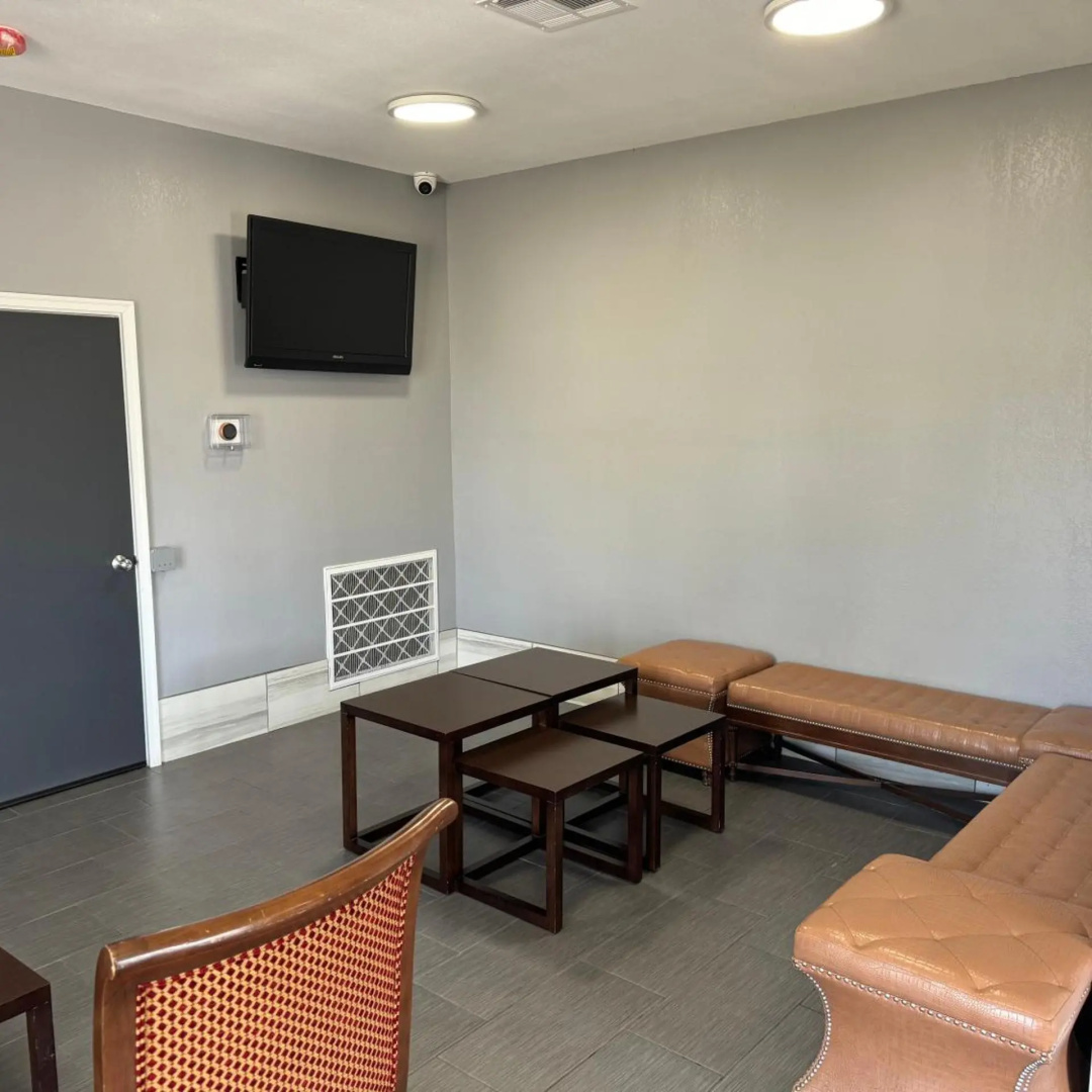 Photo - Nola Inn & Suites