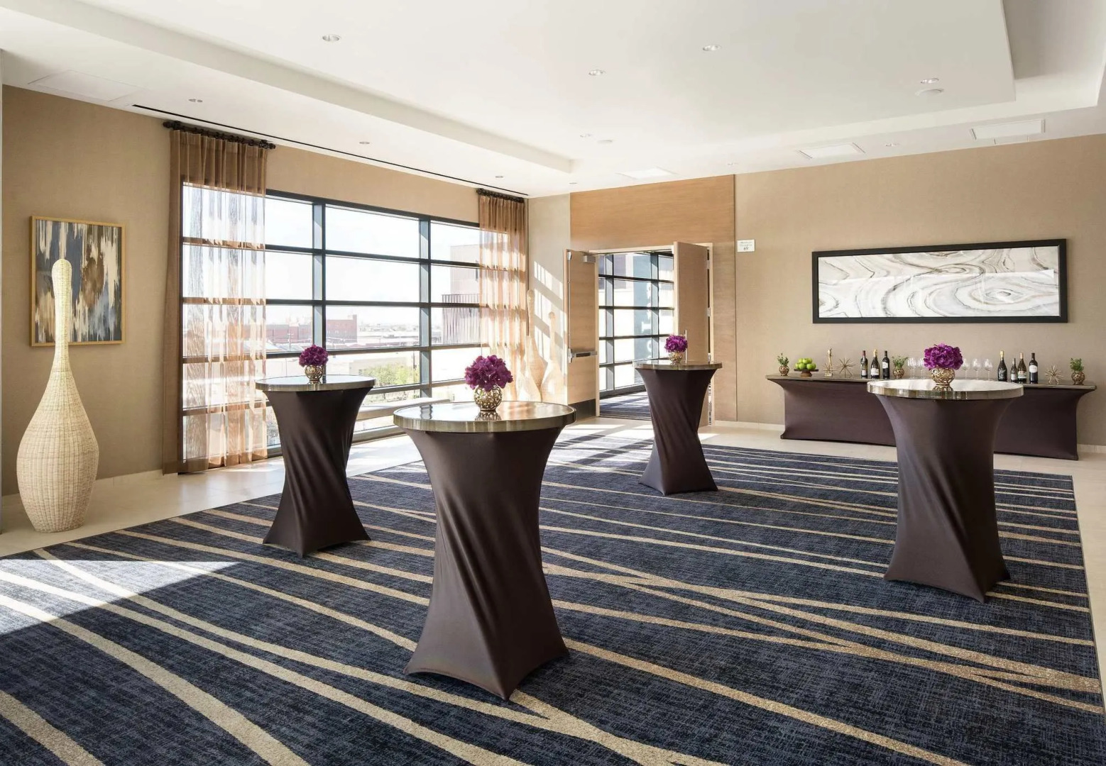 Photo - Courtyard by Marriott Phoenix Downtown