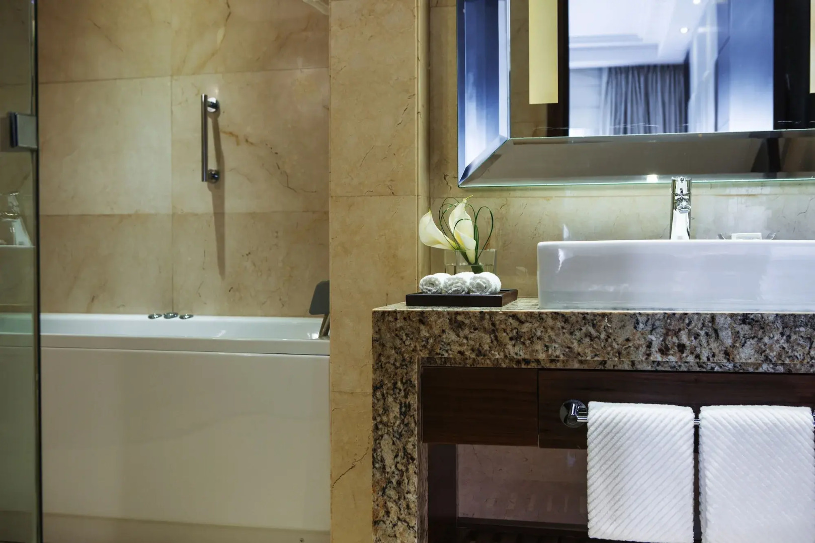 Photo - Renaissance Cairo Mirage City Hotel