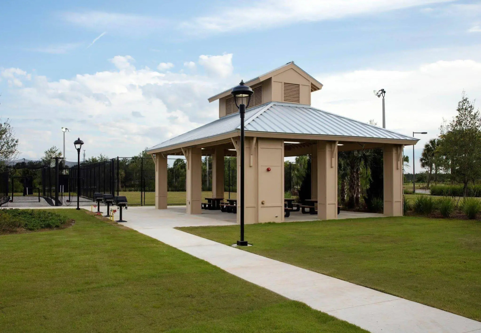 Photo - SpringHill Suites by Marriott Orlando at FLAMINGO CROSSINGS Town Center-Western Entrance