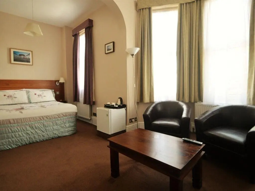 Photo - The Gateway Hotel