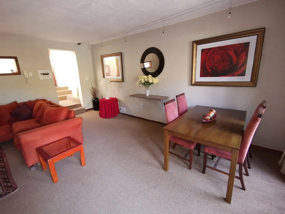 Photo - Paulshof Guesthouse - Hluhluwe Road Complex